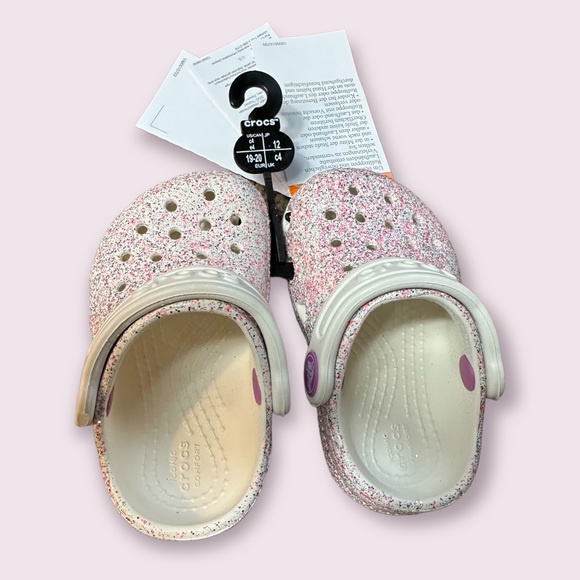 CROCS Other - NWT Kid Crocs Classic Glitter Clog Oyster Size 4C